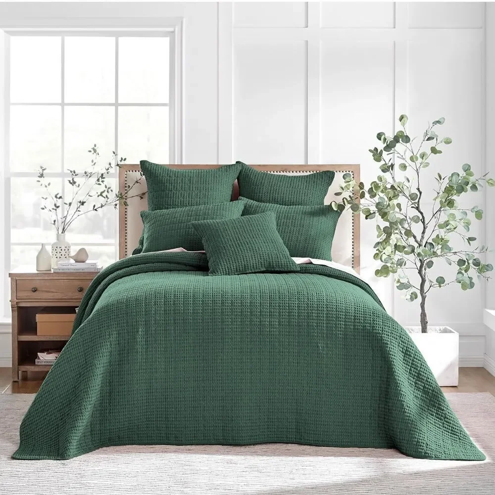 NWOT- Levtex Home Mills Waffle King Bedspread Set w 2 Pillow Shams